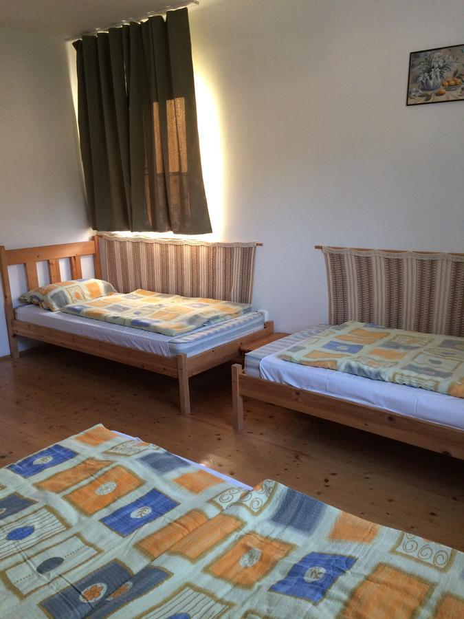 Hotel Fasor Vendeghaz Balatonszárszó Exterior foto
